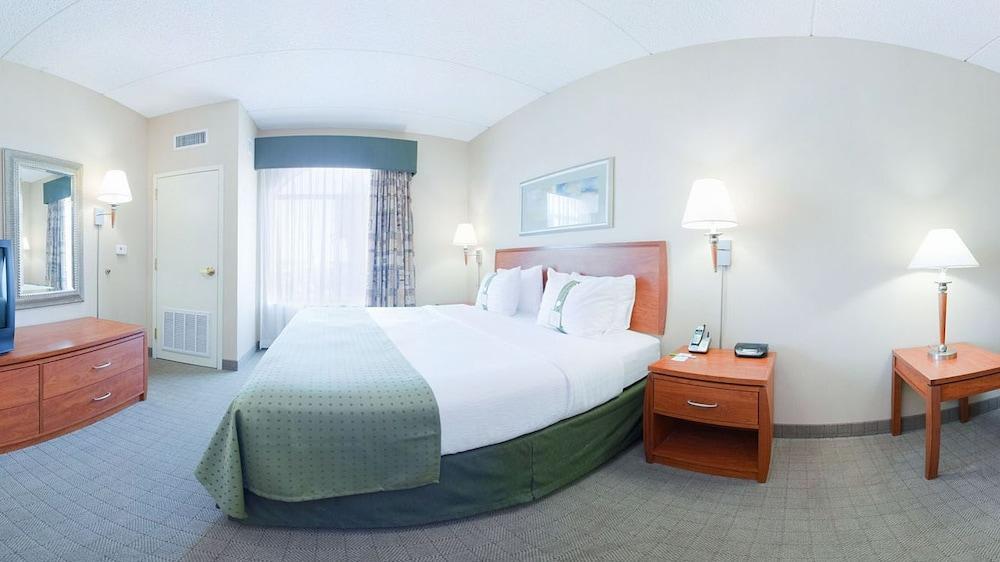 Holiday Inn & Suites Goodyear - West Phoenix Area By Ihg Exterior photo