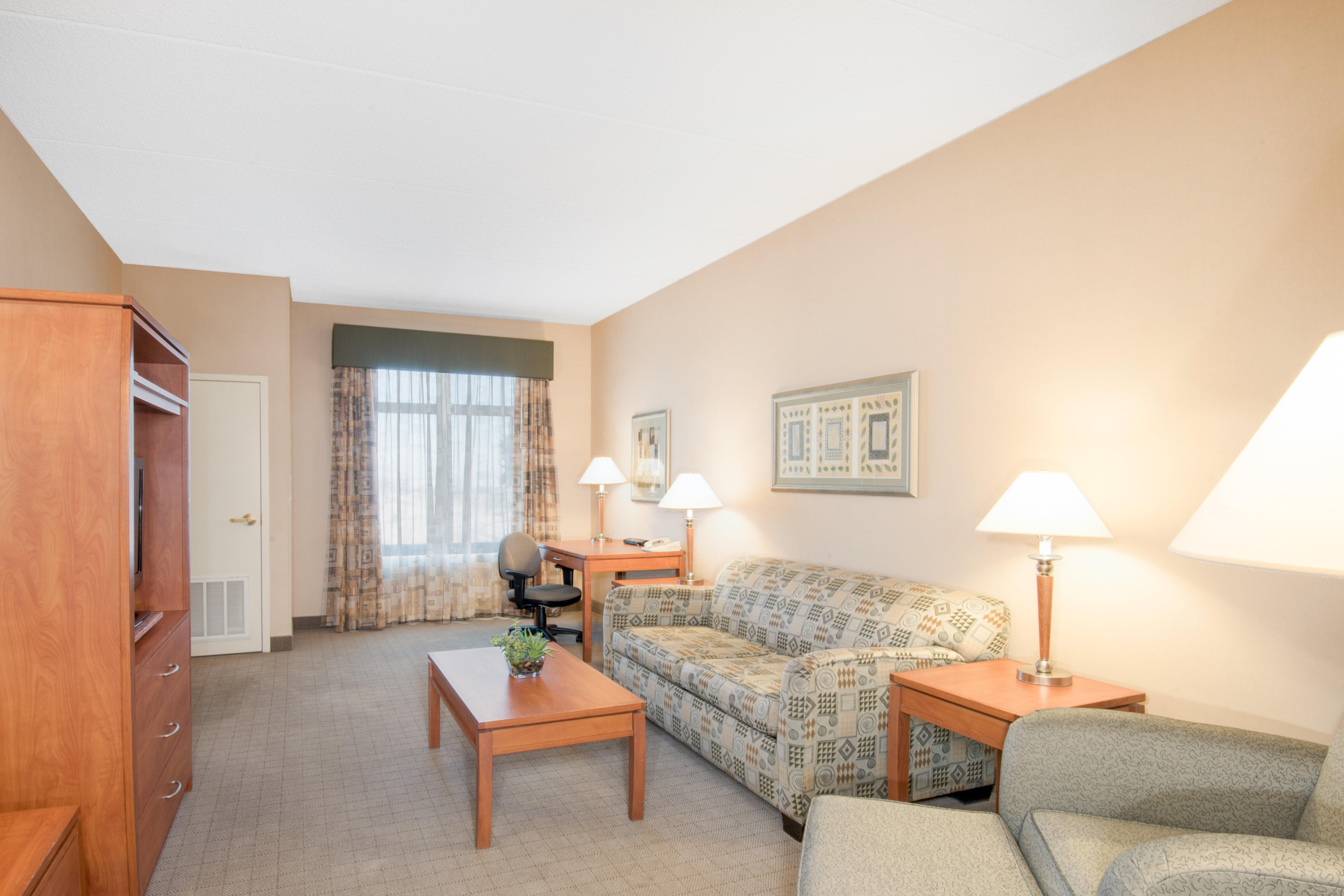 Holiday Inn & Suites Goodyear - West Phoenix Area By Ihg Exterior photo